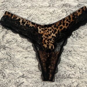 VS Women’s Leopard Print Lace & Satin Thong Panties